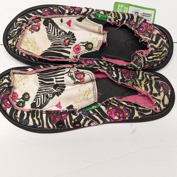Sanuk Gir Zebra Flats - Picture 3 of 10